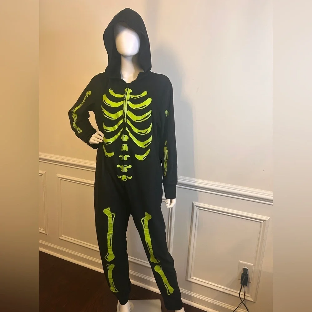 Women’s Hide and Eek Skeleton Union Suit 1PC Pajama Sleepwear , Size Large, NWOT